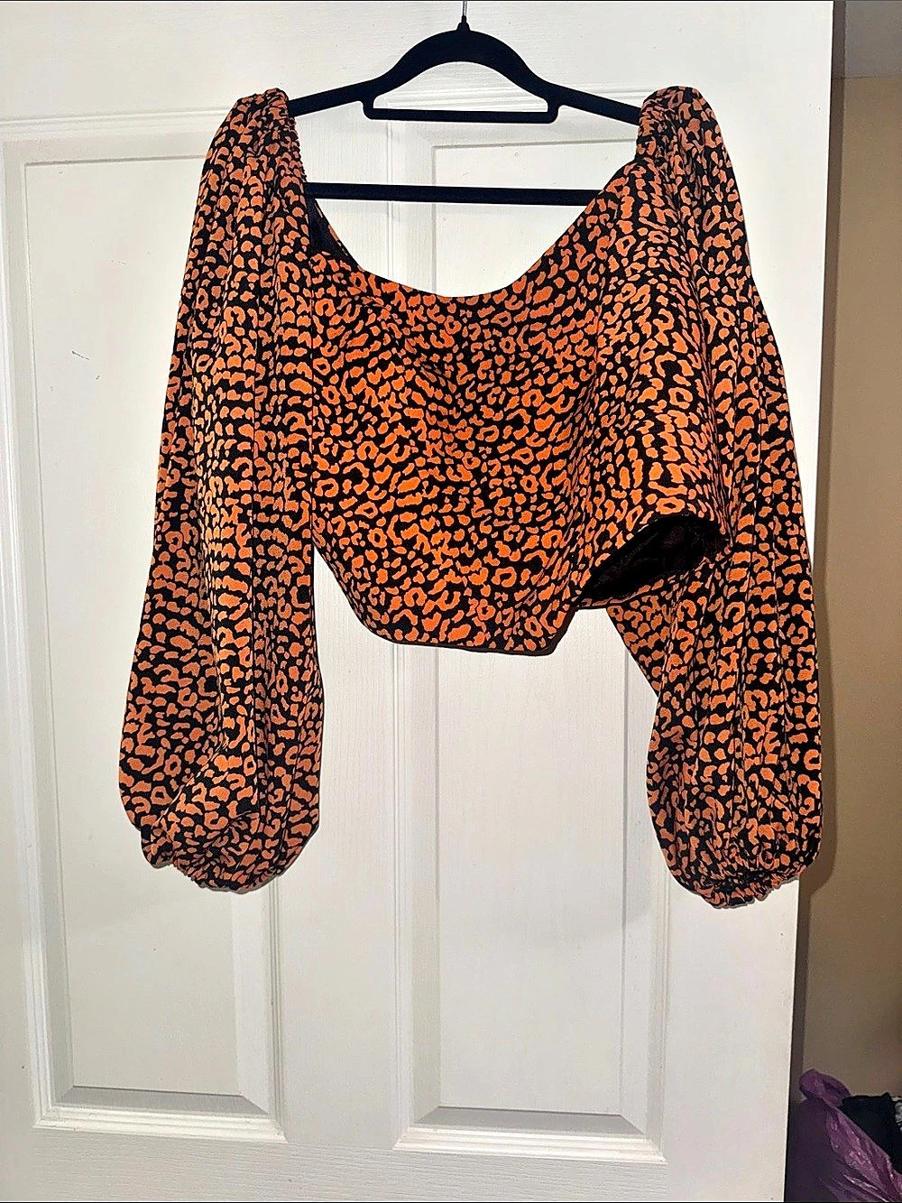 Grass Fields Animal Print Puff Sleeve Crop Top in Orange & Black Size 18